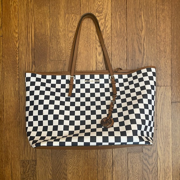 Michael Kors Handbags - Michael Kors tote